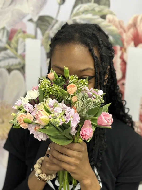 Empowering Blooms Club Individual Flower Bouquet - Image 3