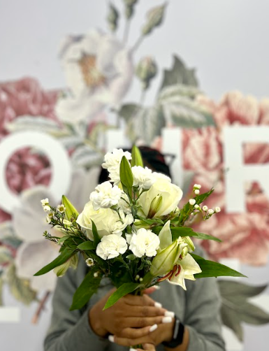Sympathy Bouquet Simple - Image 2