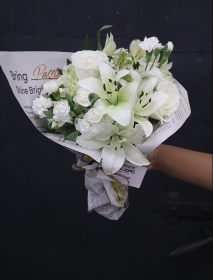 Sympathy Bouquet Deluxe - Image 3