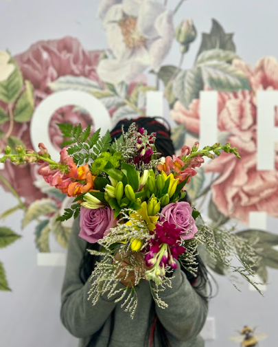 Celebration Bouquet Deluxe - Image 2