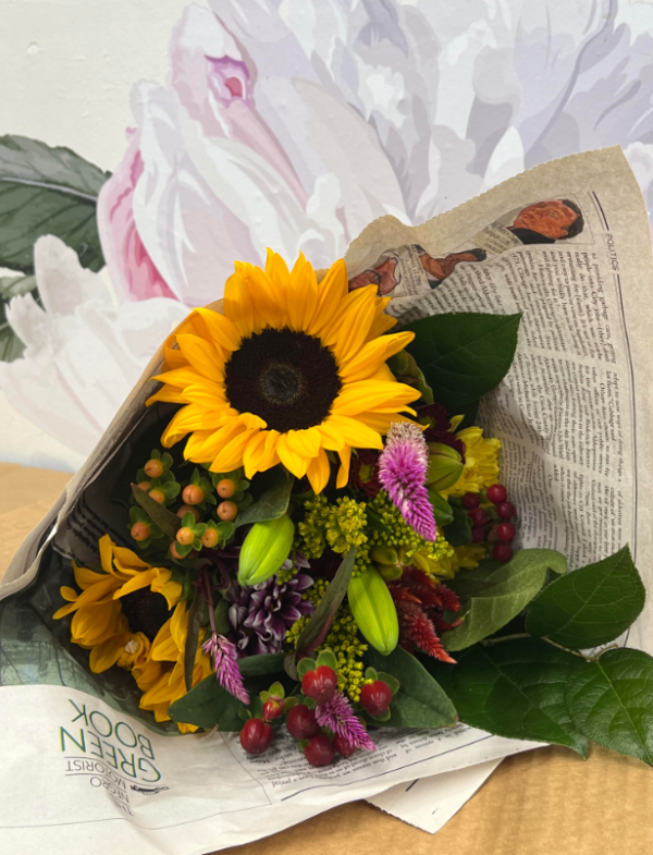 Empowering Blooms Club Bi-Weekly Flower Bouquet Subscription - Image 2